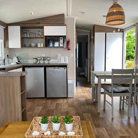 Cosy, Coastal Themed Holiday Home, Rockley Park, Poole, Dorset מראה חיצוני תמונה