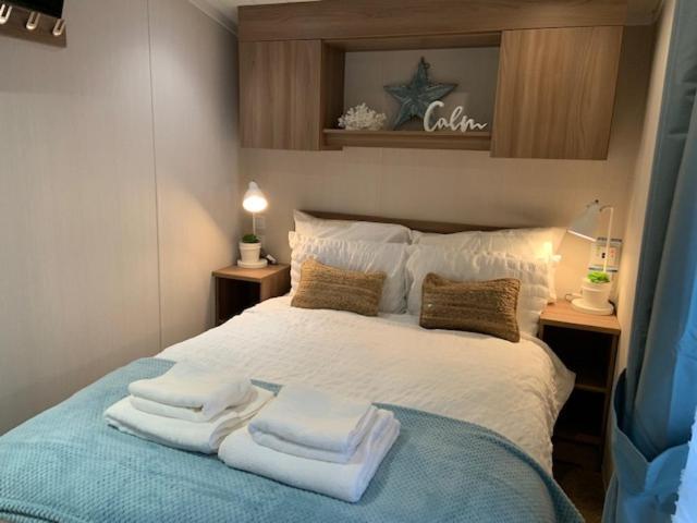 Cosy, Coastal Themed Holiday Home, Rockley Park, Poole, Dorset מראה חיצוני תמונה