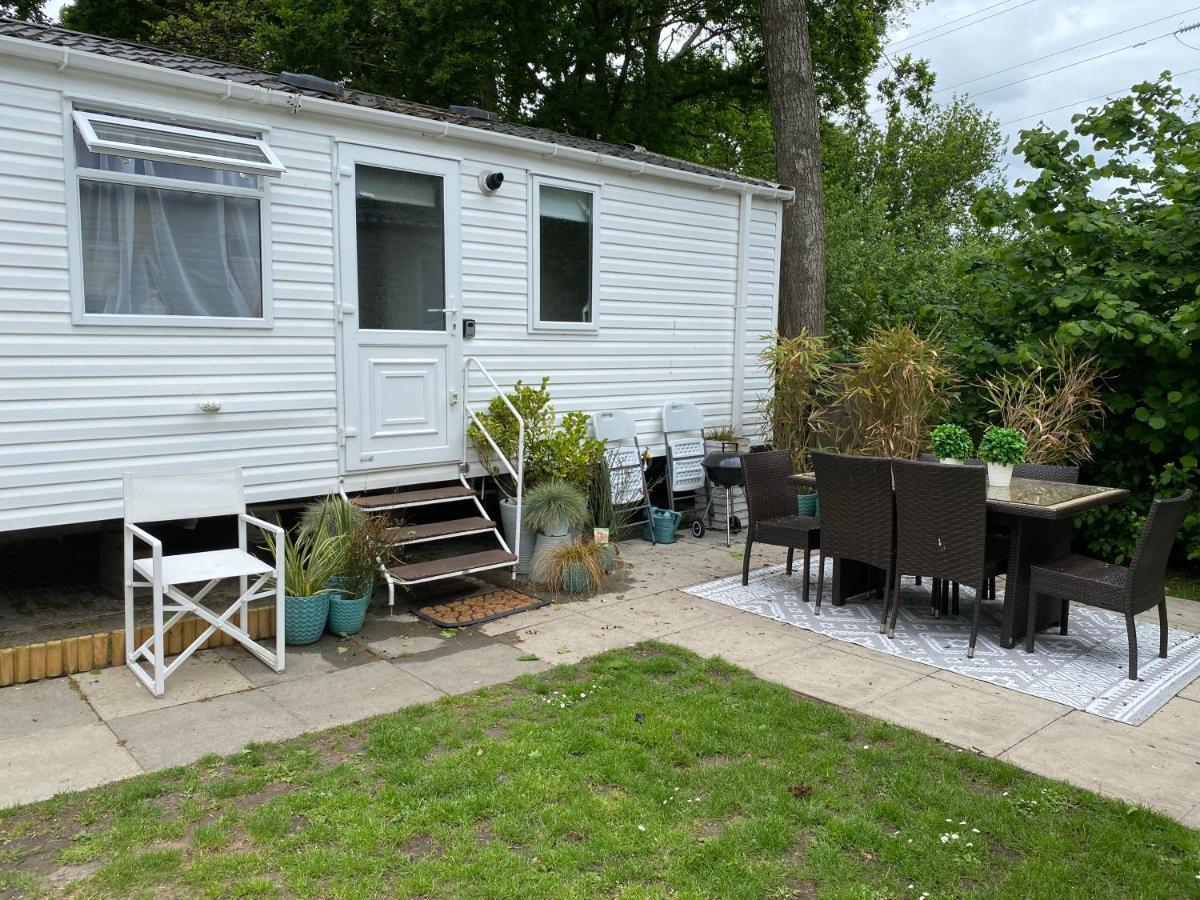 Cosy, Coastal Themed Holiday Home, Rockley Park, Poole, Dorset מראה חיצוני תמונה