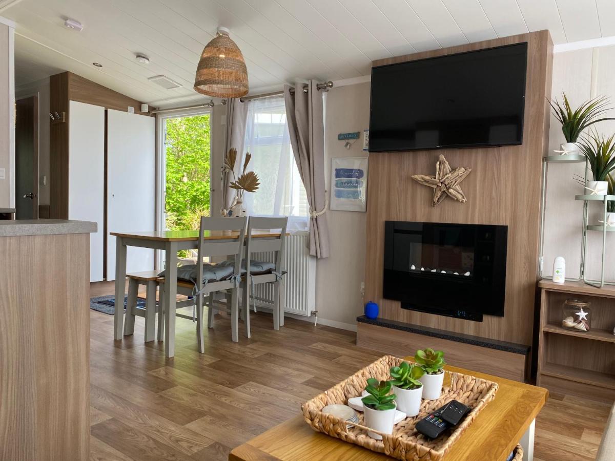 Cosy, Coastal Themed Holiday Home, Rockley Park, Poole, Dorset מראה חיצוני תמונה